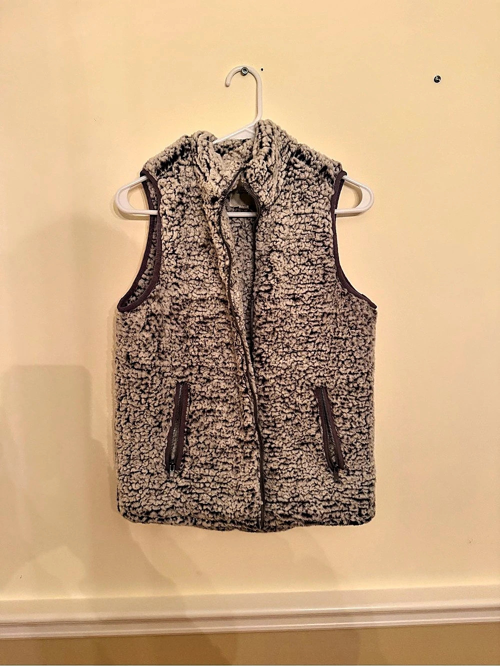 Thread & Supply Wubby Fleece Vest Brown XS